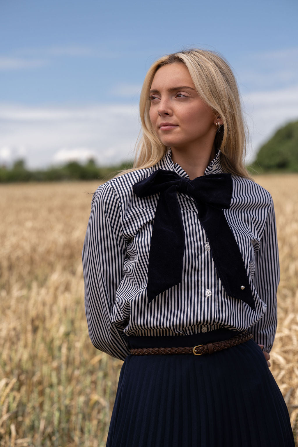 Navy Velvet Eldon Hair Bow